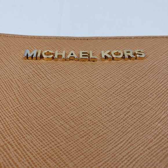 Michael Kors Tan Brown Wallet - Picture 8 of 15